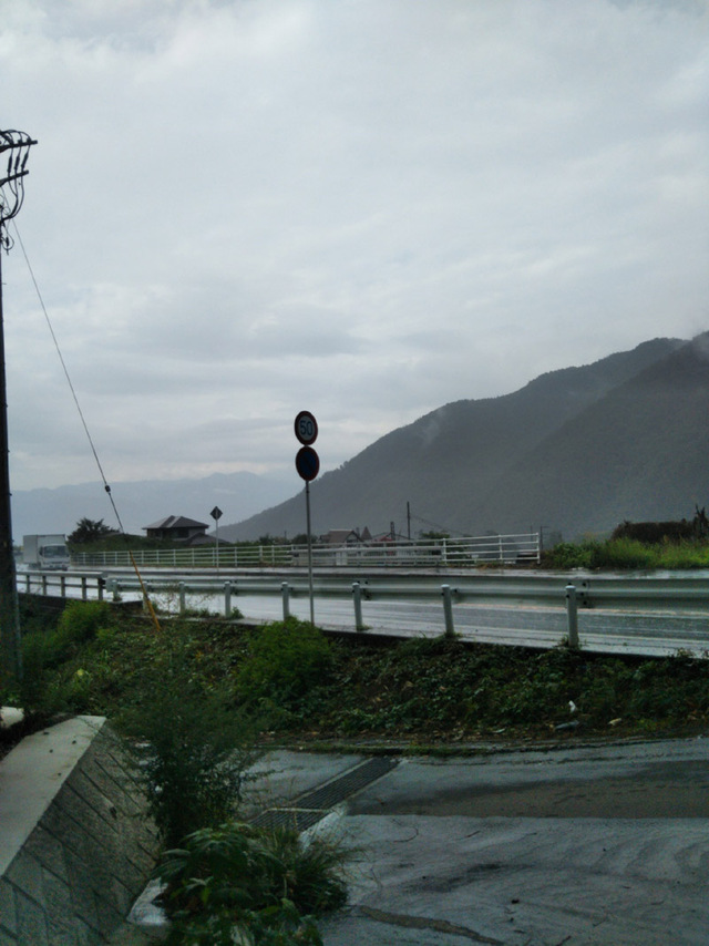 【山梨編】しまりす社員旅行⑦山中湖沿いGOGO!!そして道の駅へ♪ 【山梨編】しまりす社員旅行⑦山中湖沿いGOGO!!そして道の駅へ♪