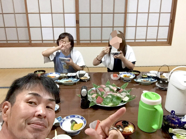 しまりす社員旅行⑤夜の宴とおいしいゴハン♪ しまりす社員旅行⑤夜の宴とおいしいゴハン♪