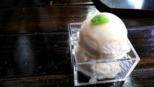 しまりす社員旅行⑩金精軒で幻の・・・信玄餅を食す!! しまりす社員旅行⑩金精軒で幻の・・・信玄餅を食す!!