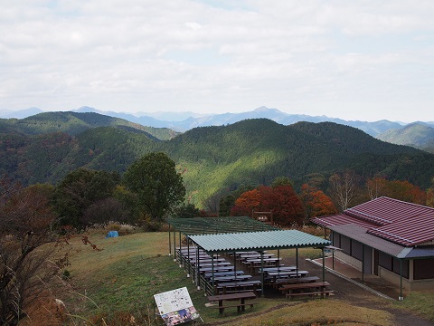 陣馬山に登って、陣馬そば山下屋へ 2017.10.31(火) 陣馬山に登って、陣馬そば山下屋へ 2017.10.31(火)