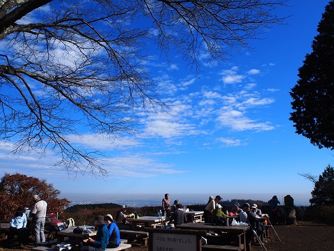 小仏城山から高尾山ハイキング 11/29(水) 小仏城山から高尾山ハイキング 11/29(水)