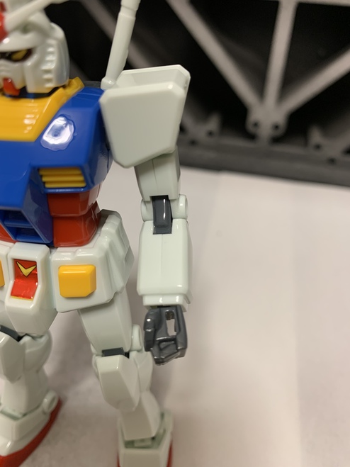 バンダイ1/144ガンダム完成⤵︎汚くすればいいってものではないです バンダイ1/144ガンダム完成⤵︎汚くすればいいってものではないです
