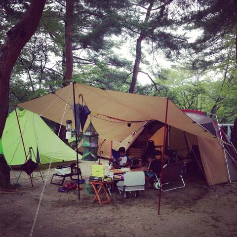 お盆キャンプ2014　〜２日目。雨キャンプでスモーク♪