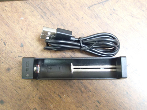 超明るいフラッシュライト購入 バッテリー&充電器編 超明るいフラッシュライト購入 バッテリー&充電器編