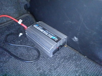 ポータブル電源!車中泊やキャンプで100V電源を!