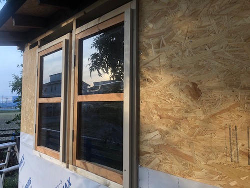小屋DIY　窓