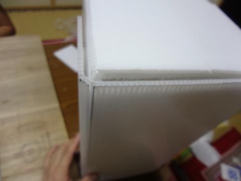 軽量コールマンランタンケース、プラ段ボール板で自作 その3 軽量コールマンランタンケース、プラ段ボール板で自作 その3