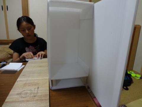 軽量コールマンランタンケース、プラ段ボール板で自作 その3 軽量コールマンランタンケース、プラ段ボール板で自作 その3