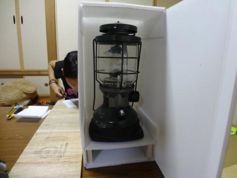 軽量コールマンランタンケース、プラ段ボール板で自作 その3 軽量コールマンランタンケース、プラ段ボール板で自作 その3
