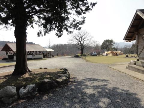 歌瀬キャンプ場にかぶり物劇場が出没!