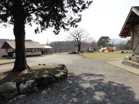 歌瀬キャンプ場にかぶり物劇場が出没!
