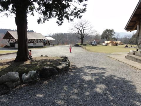 歌瀬キャンプ場にかぶり物劇場が出没!