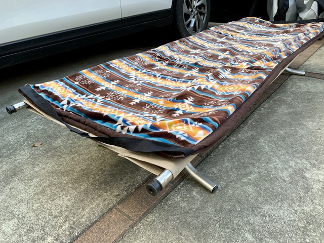 妻のDIY?コット快適化のシマドルトン 妻のDIY?コット快適化のシマドルトン