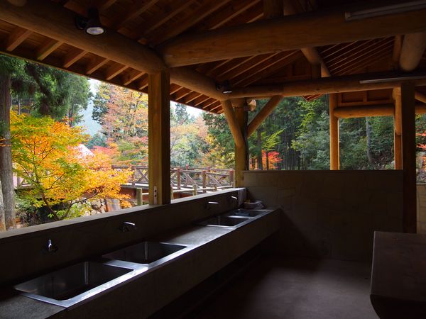 秋の紅葉 寂地峡へ