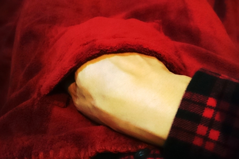男性は忘れがち?寒い季節に1枚あると助かるアイテム 男性は忘れがち?寒い季節に1枚あると助かるアイテム