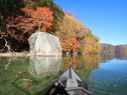 紅葉の中禅寺湖 カヤックでのんびり♪ 紅葉の中禅寺湖 カヤックでのんびり♪