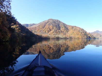 紅葉の中禅寺湖 カヤックでのんびり♪ 紅葉の中禅寺湖 カヤックでのんびり♪