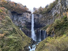 紅葉の中禅寺湖でプカプカ♪