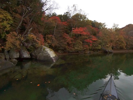 紅葉の中禅寺湖でプカプカ♪ 紅葉の中禅寺湖でプカプカ♪