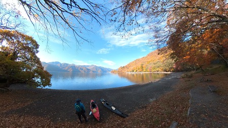 紅葉の中禅寺湖を水上散歩♪ 紅葉の中禅寺湖を水上散歩♪