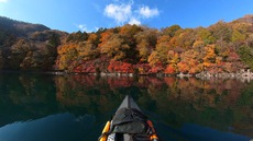紅葉の中禅寺湖を水上散歩♪