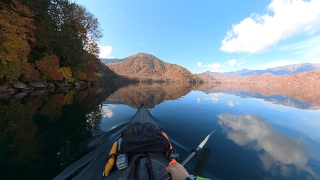 紅葉の中禅寺湖を水上散歩♪ 紅葉の中禅寺湖を水上散歩♪