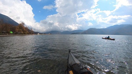 紅葉の中禅寺湖を水上散歩♪ 紅葉の中禅寺湖を水上散歩♪