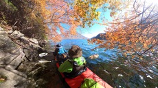 紅葉の中禅寺湖をカヤックで水上散歩♪