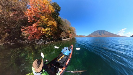紅葉の中禅寺湖をカヤックで水上散歩♪ 紅葉の中禅寺湖をカヤックで水上散歩♪