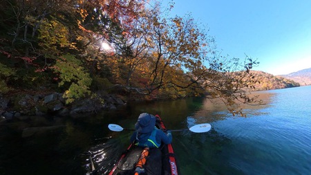 紅葉の中禅寺湖をカヤックで水上散歩♪ 紅葉の中禅寺湖をカヤックで水上散歩♪