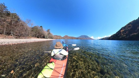 紅葉の中禅寺湖をカヤックで水上散歩♪ 紅葉の中禅寺湖をカヤックで水上散歩♪
