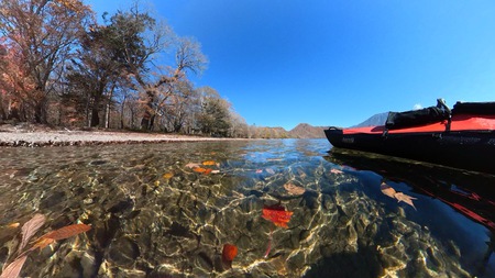 紅葉の中禅寺湖をカヤックで水上散歩♪ 紅葉の中禅寺湖をカヤックで水上散歩♪