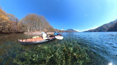 紅葉の中禅寺湖をカヤックで水上散歩♪