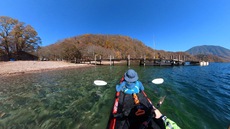 紅葉の中禅寺湖をカヤックで水上散歩♪