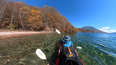 紅葉の中禅寺湖をカヤックで水上散歩♪