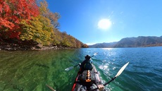 紅葉の中禅寺湖をカヤックで水上散歩♪