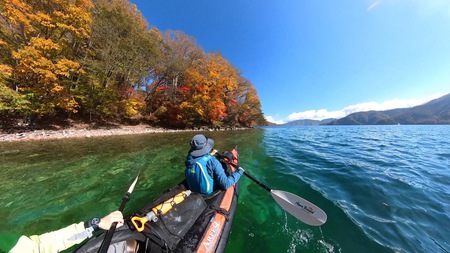 紅葉の中禅寺湖をカヤックで水上散歩♪ 紅葉の中禅寺湖をカヤックで水上散歩♪