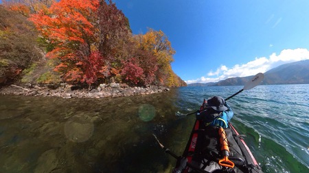 紅葉の中禅寺湖をカヤックで水上散歩♪ 紅葉の中禅寺湖をカヤックで水上散歩♪