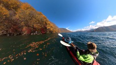 紅葉の中禅寺湖をカヤックで水上散歩♪