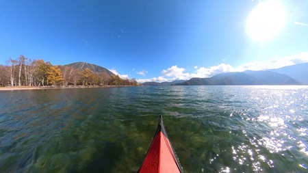紅葉の中禅寺湖をカヤックで水上散歩♪ 紅葉の中禅寺湖をカヤックで水上散歩♪