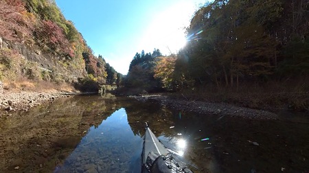 紅葉の亀山湖をカヤックツーリング 紅葉の亀山湖をカヤックツーリング