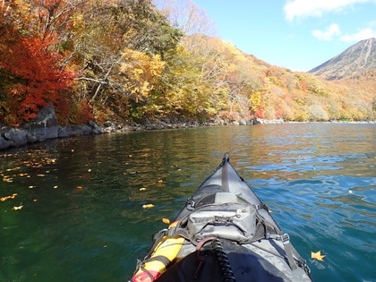 紅葉の中禅寺湖 ♪ 紅葉の中禅寺湖 ♪