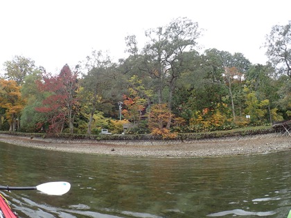 深まる秋。湖畔でのんびり♪ 深まる秋。湖畔でのんびり♪