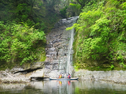 新緑の亀山湖 ♪ 新緑の亀山湖 ♪