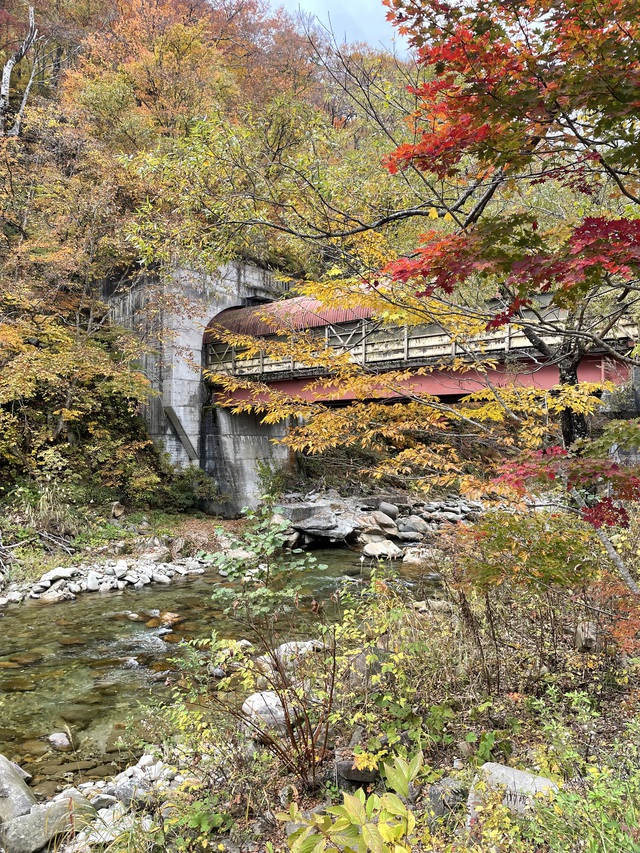 「日本3大岩壁」のひとつ…一ノ倉沢へ 「日本3大岩壁」のひとつ…一ノ倉沢へ