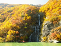 2013.11.2 紅葉の奥利根湖 ♪