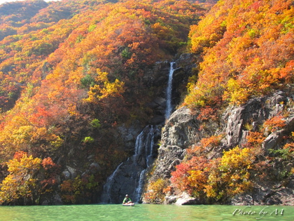 2013.11.2 紅葉の奥利根湖 ♪