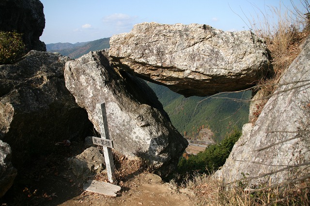 * 見どころ満載 秋の金山登山 * 丹波篠山