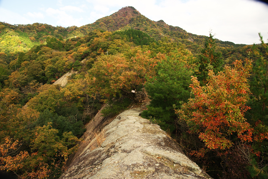 紅葉の明神山へ 紅葉の明神山へ
