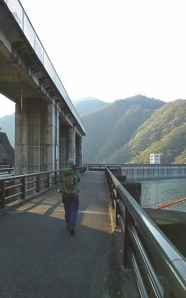 奥多摩三分のニ山♪ 奥多摩三分のニ山♪